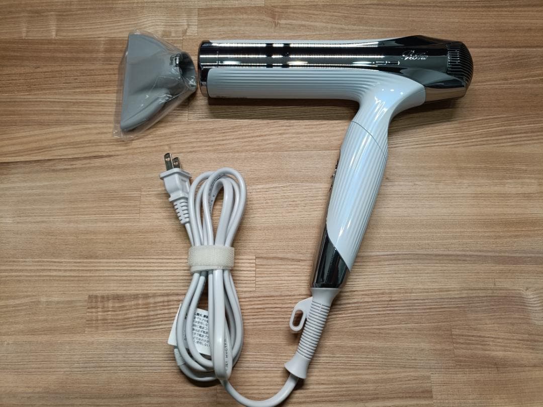 ★安心★整備済み★ 2024年製 ReFa ビューテックドライヤースマートW