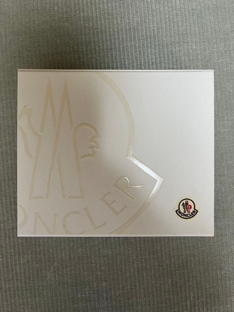 モンクレール　Tシャツ　ホワイト　新品