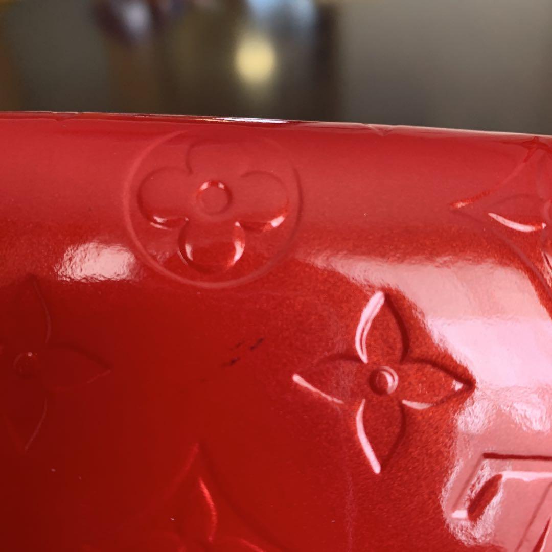 ルイヴィトン ヴェルニ モノグラム　長財布　赤