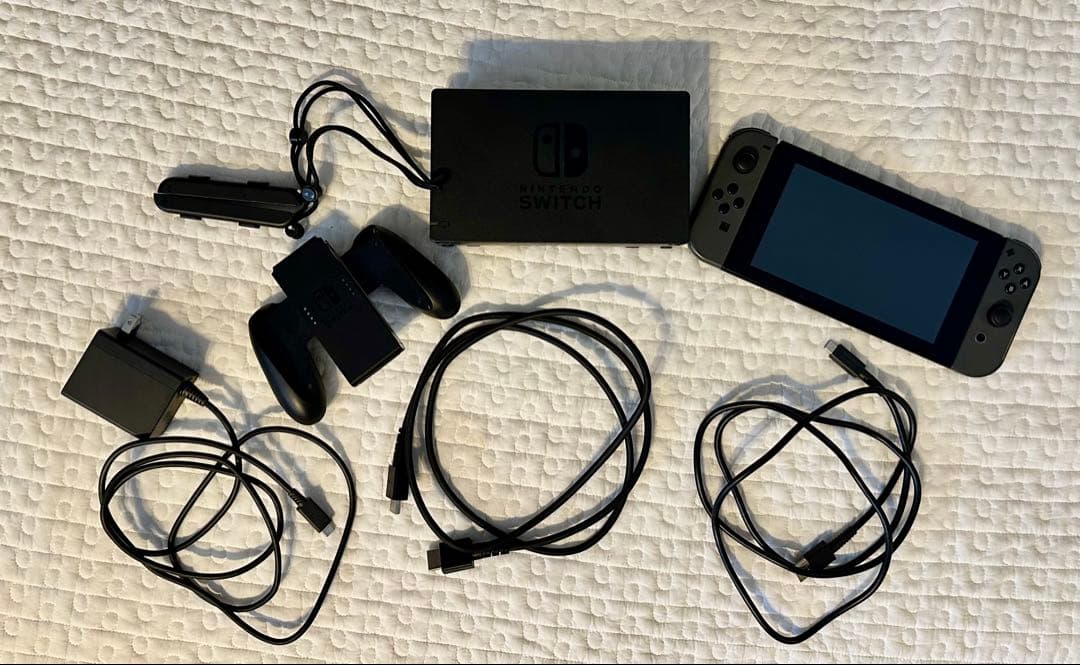 Nintendo switch ブラック　ジョイコン&本体　黒