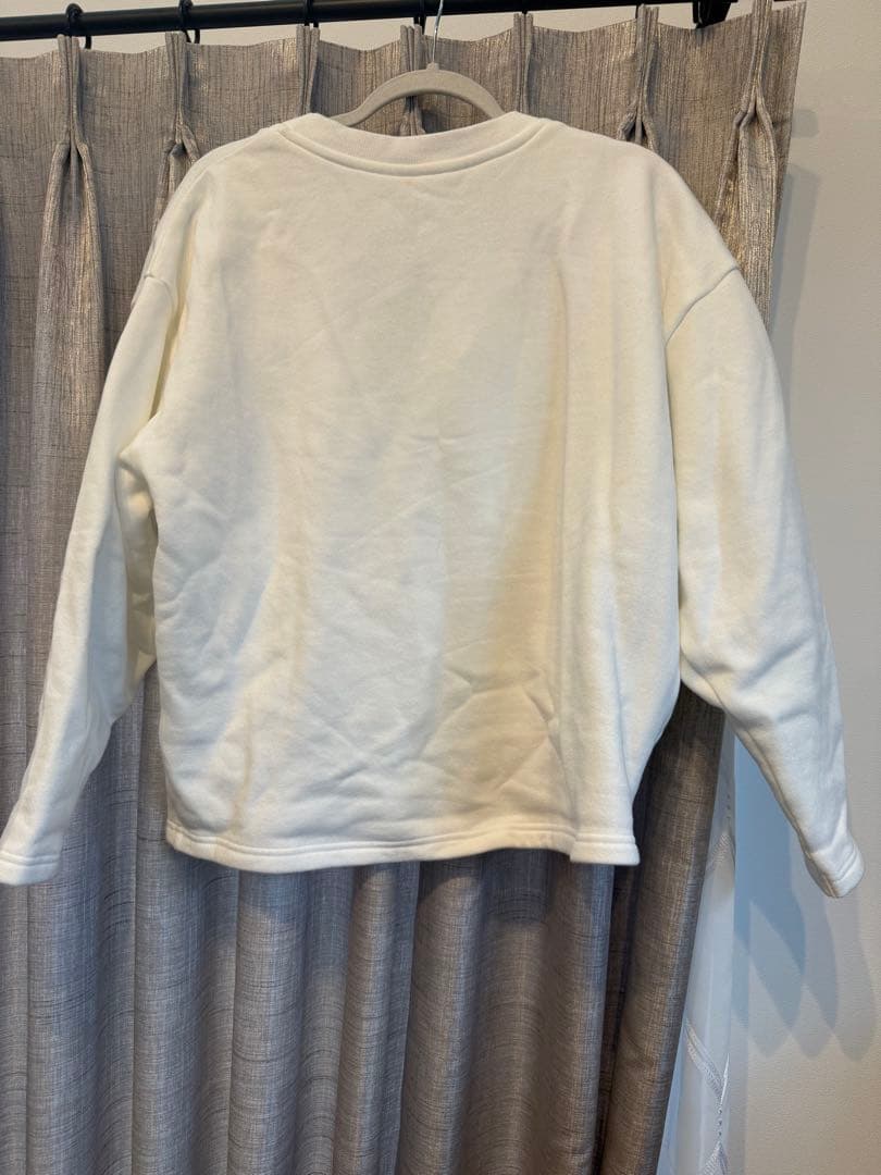 Poisポワ　リラックスシリーズ ホワイト長袖トップス