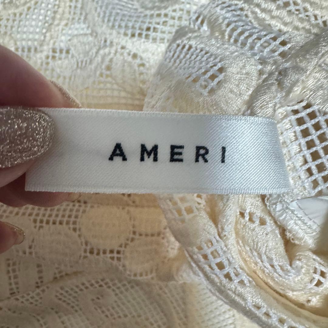 AMERI VINTAGE CHLOE V NECK ROMPERS 定価3.8