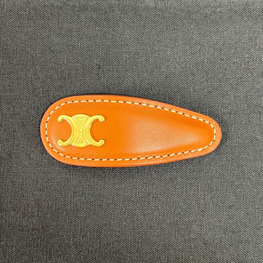 【T】土日限定✨CELINE セリーヌ トリオンフ ヘアピン　ブラウン