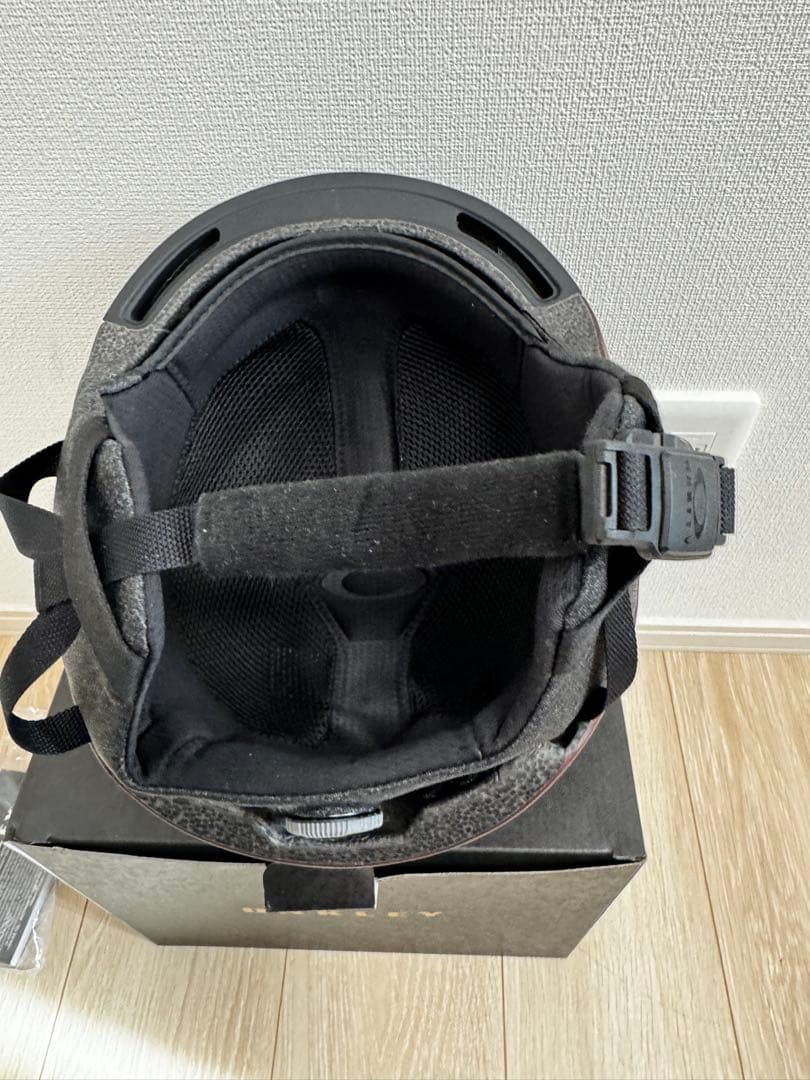 OAKLEY スノーヘルメット MOD1 Mサイズ