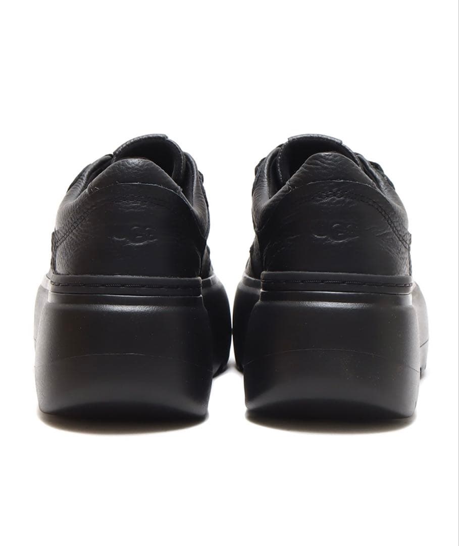 【未使用級】UGG アグ マリンメガレース　23センチ厚底スニーカー 黒 レザー