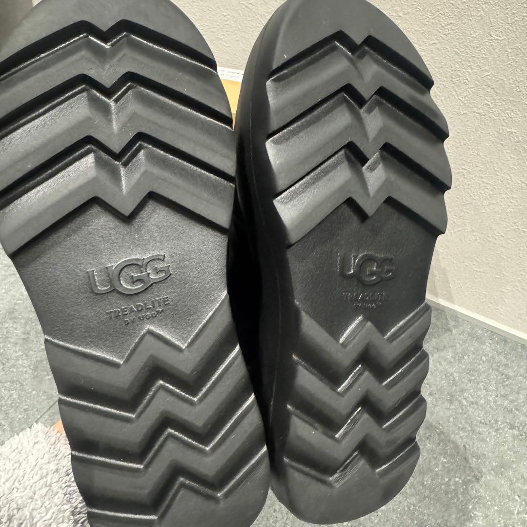 【未使用級】UGG アグ マリンメガレース　23センチ厚底スニーカー 黒 レザー