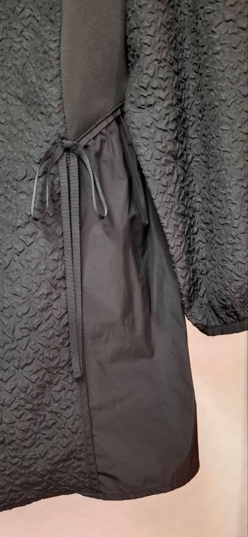 【新品タグ付】スーパービューティー エンボス リボン チュニック 黒 44 LL