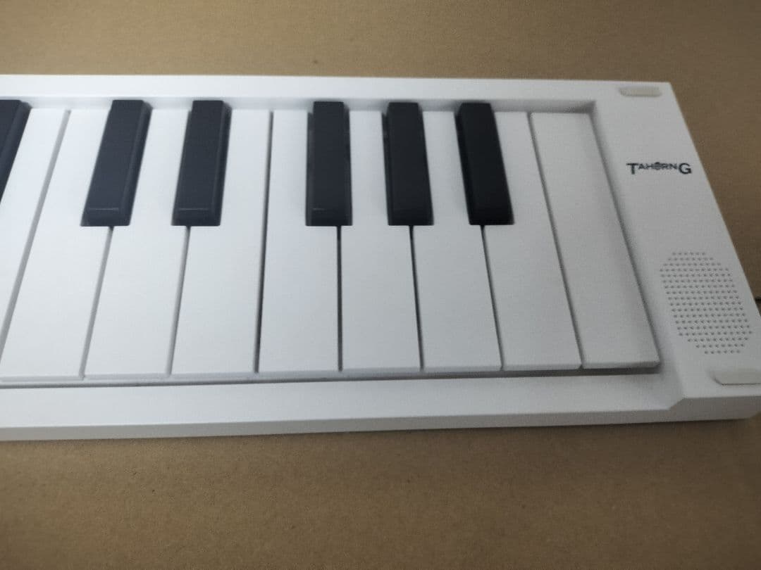 Tahorng RIPIA49 折りたたみ式電子ピアノ 未使用品　49鍵盤