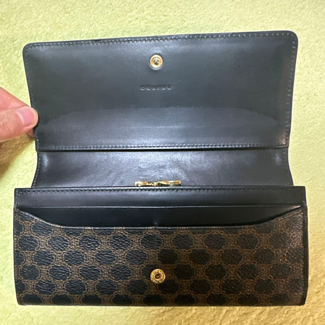 CELINE ダークブラウン ドット柄 長財布