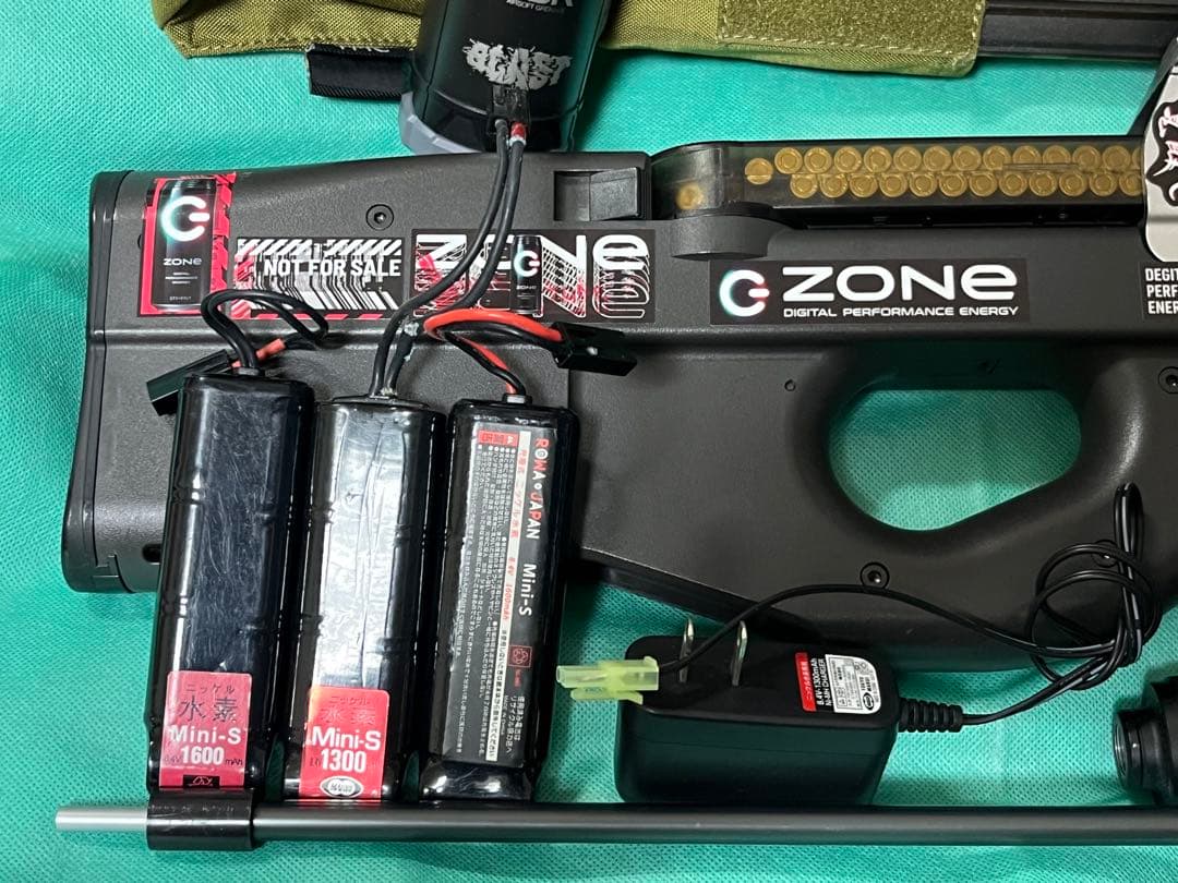 【東京マルイ】P90tr(ステッカー・ペイント有) マガジンなど【おまけ付き】