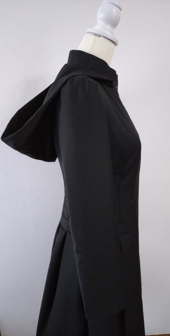 Rene ルネ　34 ブラック フード付き Aラインコート