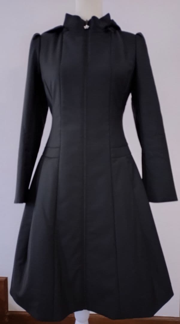 Rene ルネ　34 ブラック フード付き Aラインコート