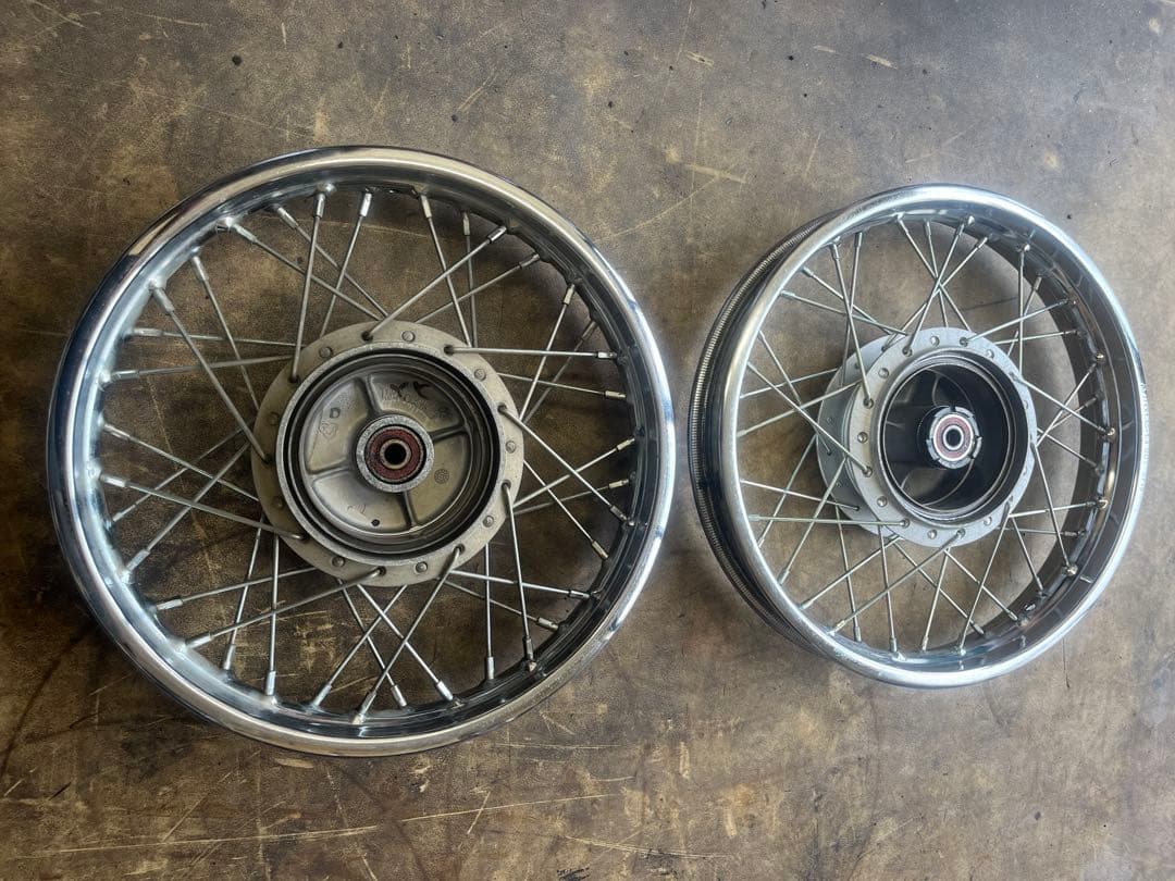 2.75-14 タイヤホイール　カブAA04 JA10 AA08 JA43 カブ