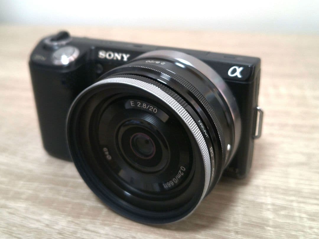 SONY E 2.8/20 単焦点レンズ カメラボディはオマケでお付けします