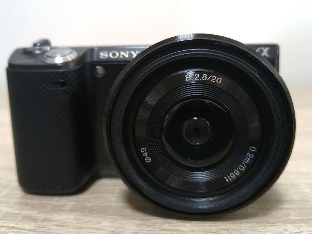 SONY E 2.8/20 単焦点レンズ カメラボディはオマケでお付けします
