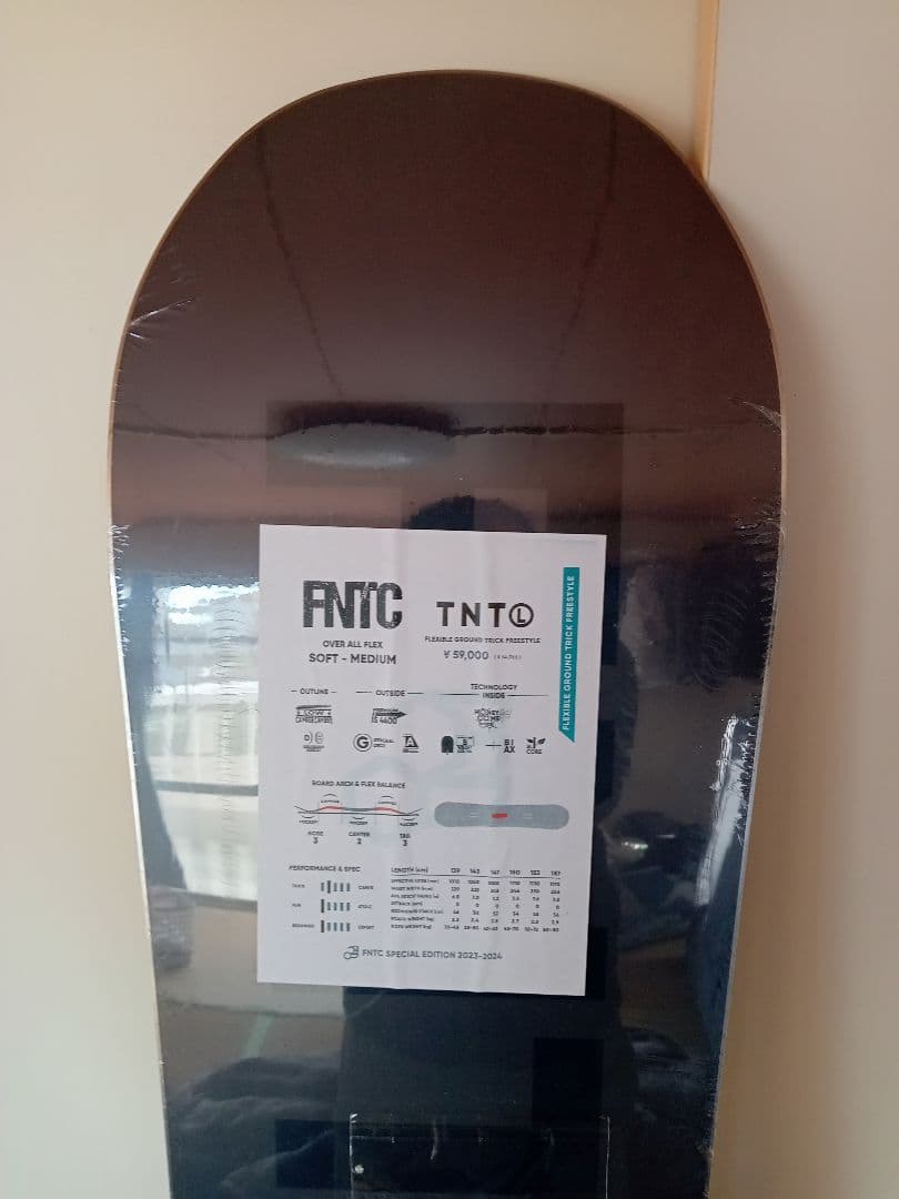 FNTC✰スノーボード✰TNT（L）Black 153cm✰未使用