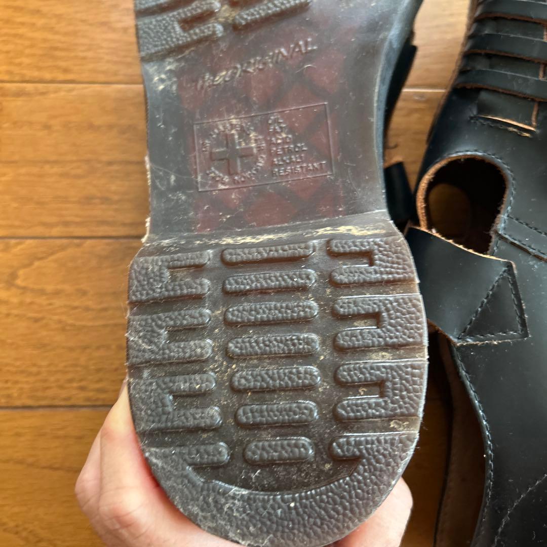 未使用に近い　Dr. Martens ブラックサンダル