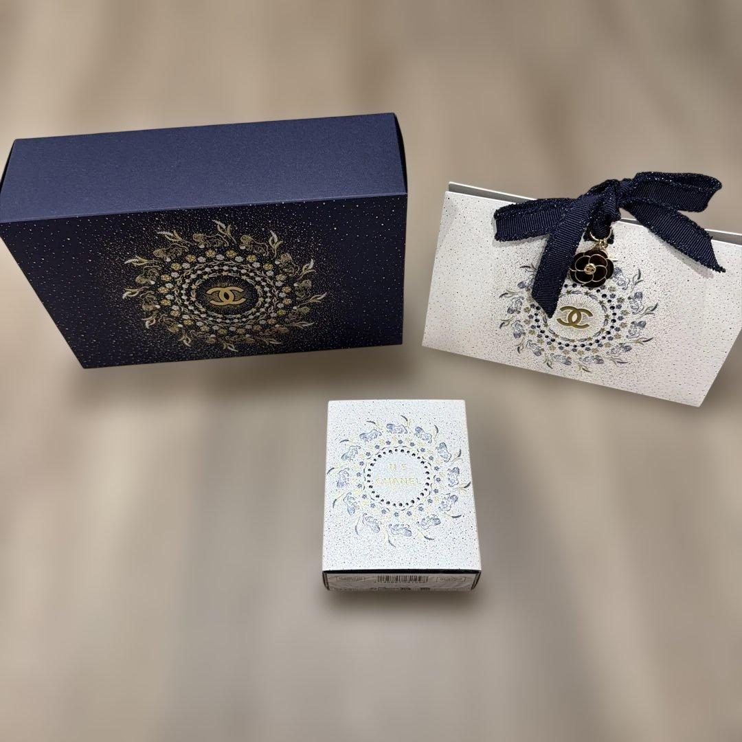 クリスマス限定商品　CHANEL 香水