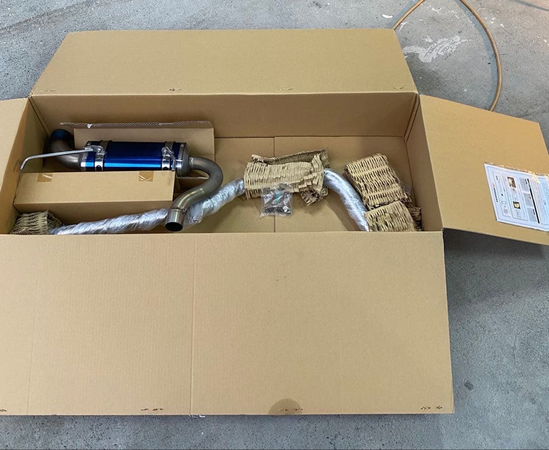 R35　送料込　ヨシムラ　マフラー　チタン製　車検適合　ジムニー　ブルー