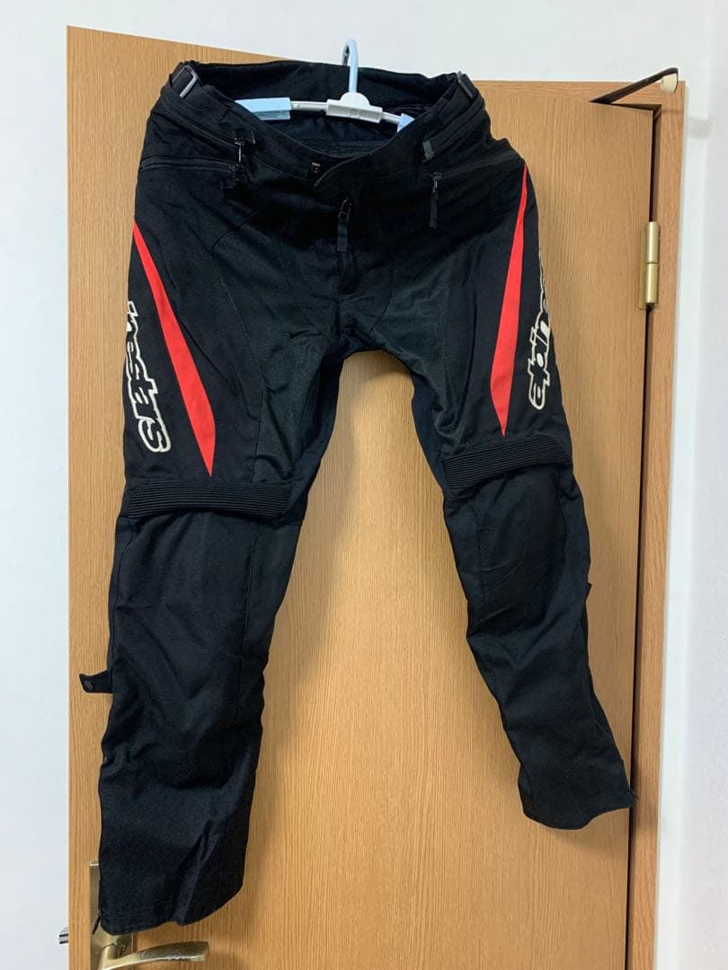 アルパインスターズ　バイク用パンツ