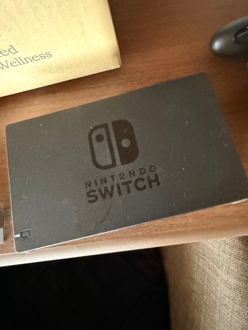 美品)Nintendo Switch本体、プロコントローラー、携帯用ケースセット