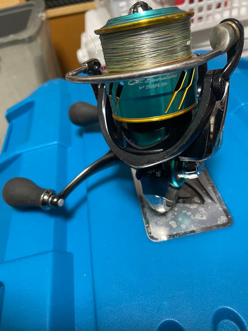 エメラルダスリール　2500番