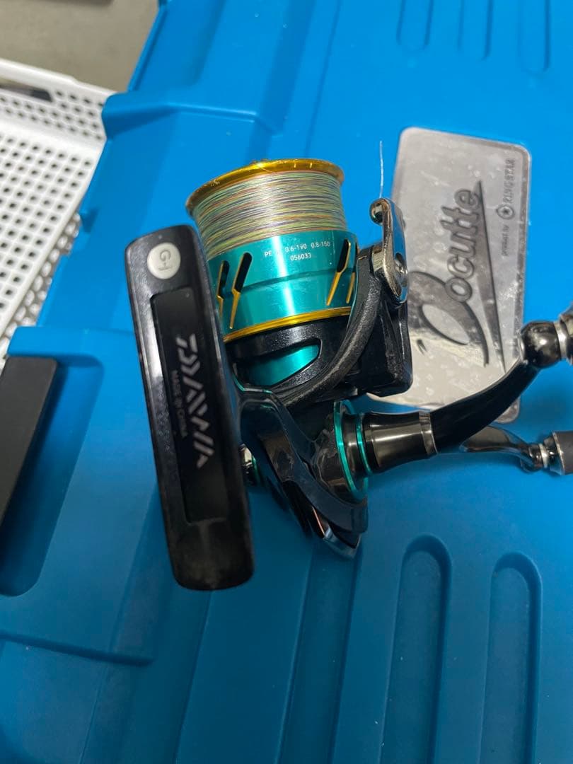 エメラルダスリール　2500番