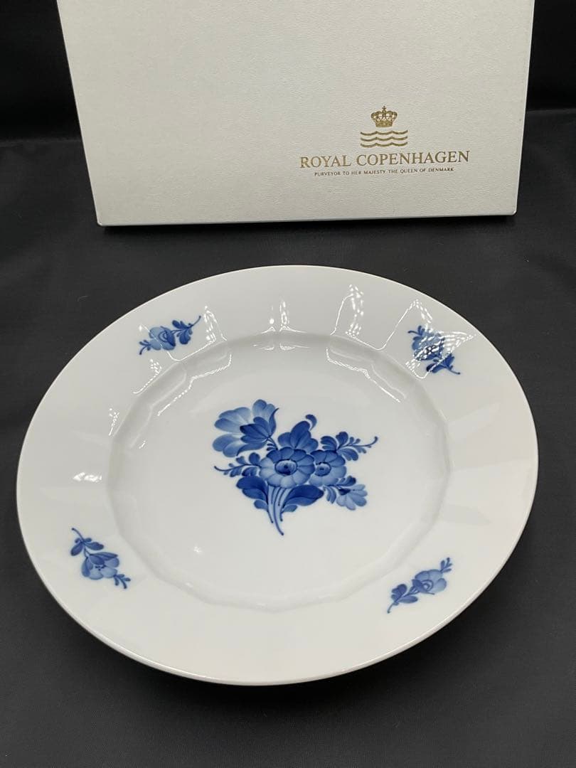 未使用　ロイヤルコペンハーゲン　ブルーフラワー　アンギュラー　プレート