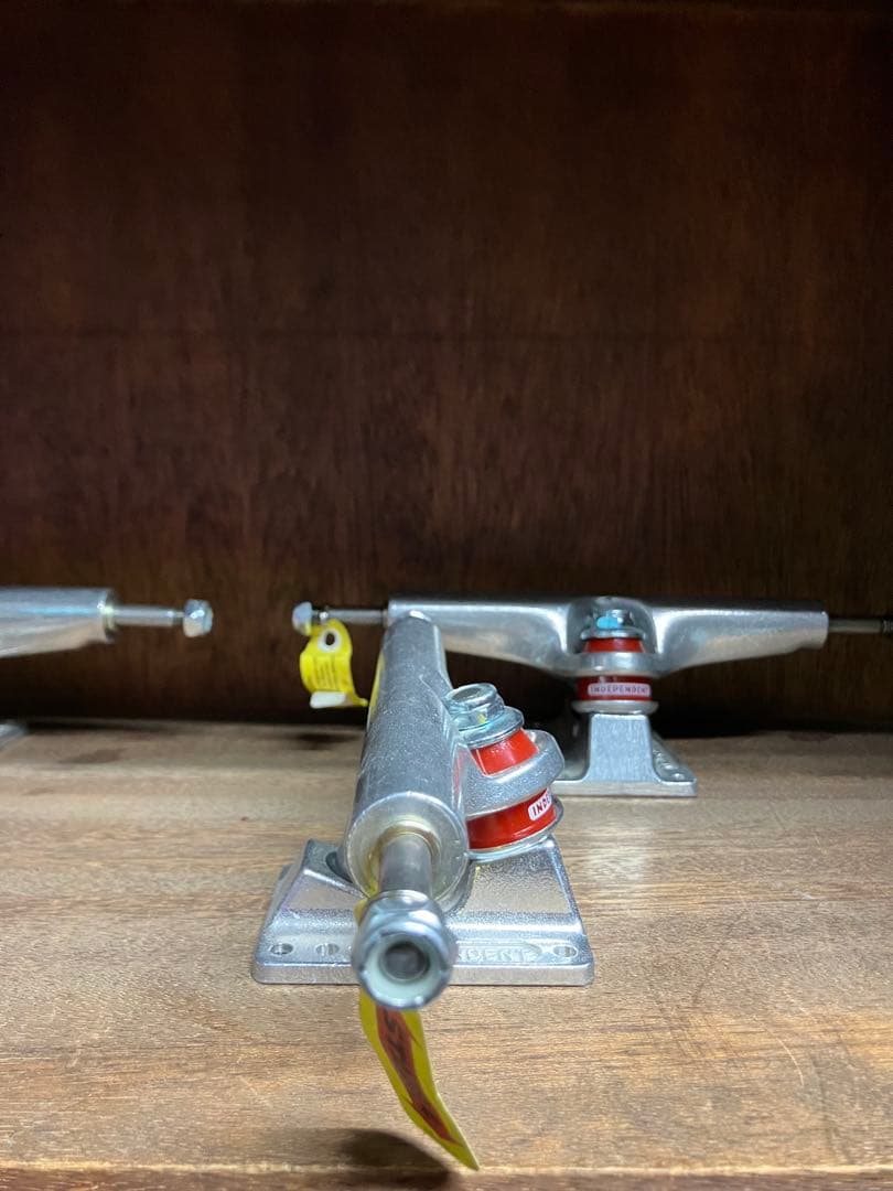 independent インディペンデント スケートボード トラックstage4