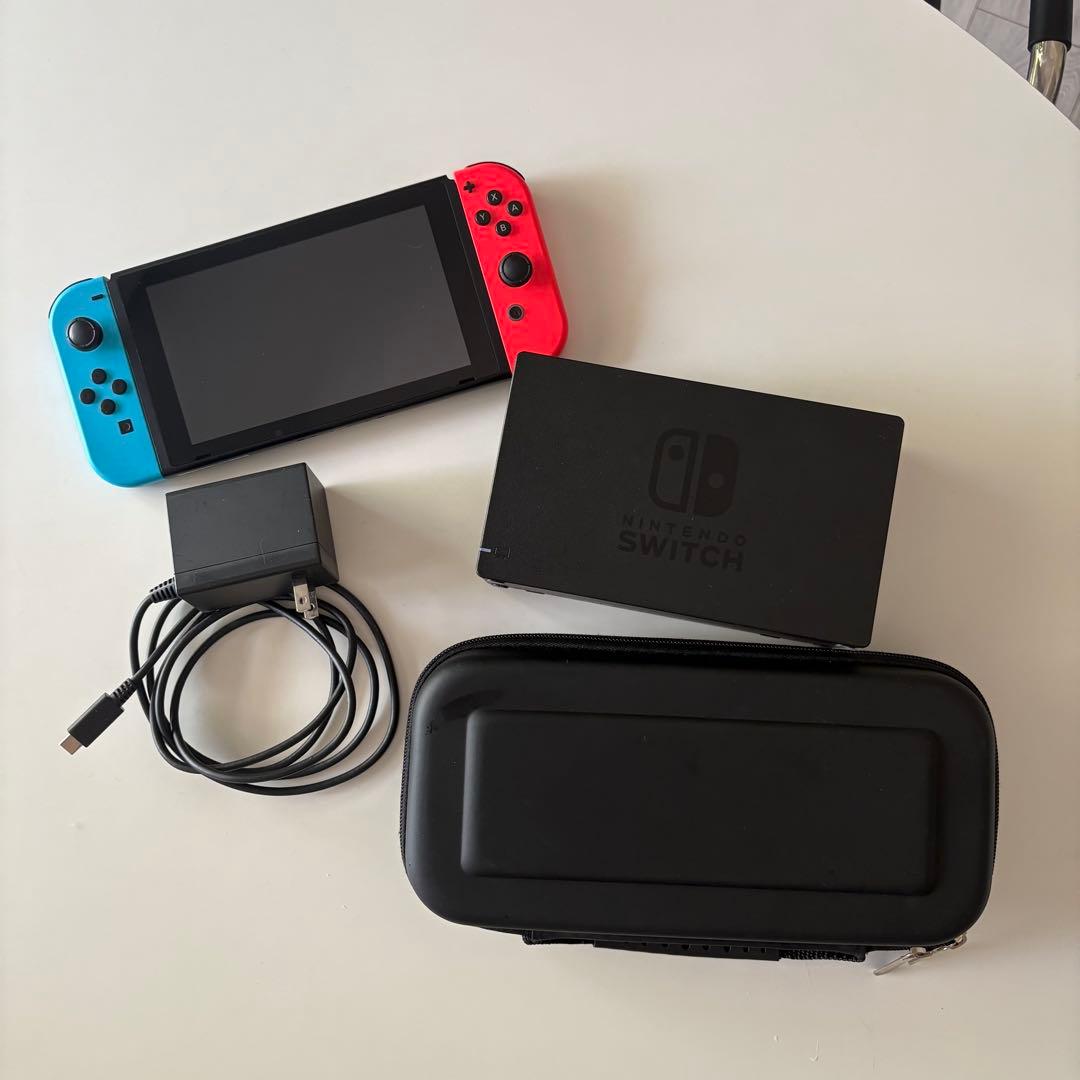 Nintendo Switch 本体 青/赤 充電器・ケース付き