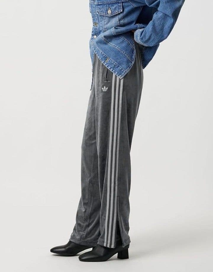 adidas ファイヤーバード ベロア トラックパンツ ダークグレー 2XS