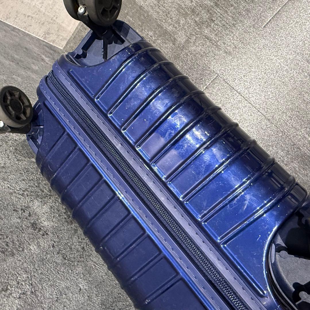RIMOWA エッセンシャル キャビン S 中古