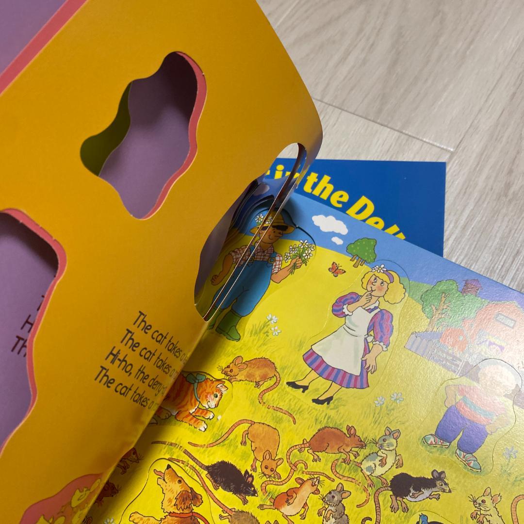 511 The Farmer in the Dell 穴開き仕掛け音声絵本