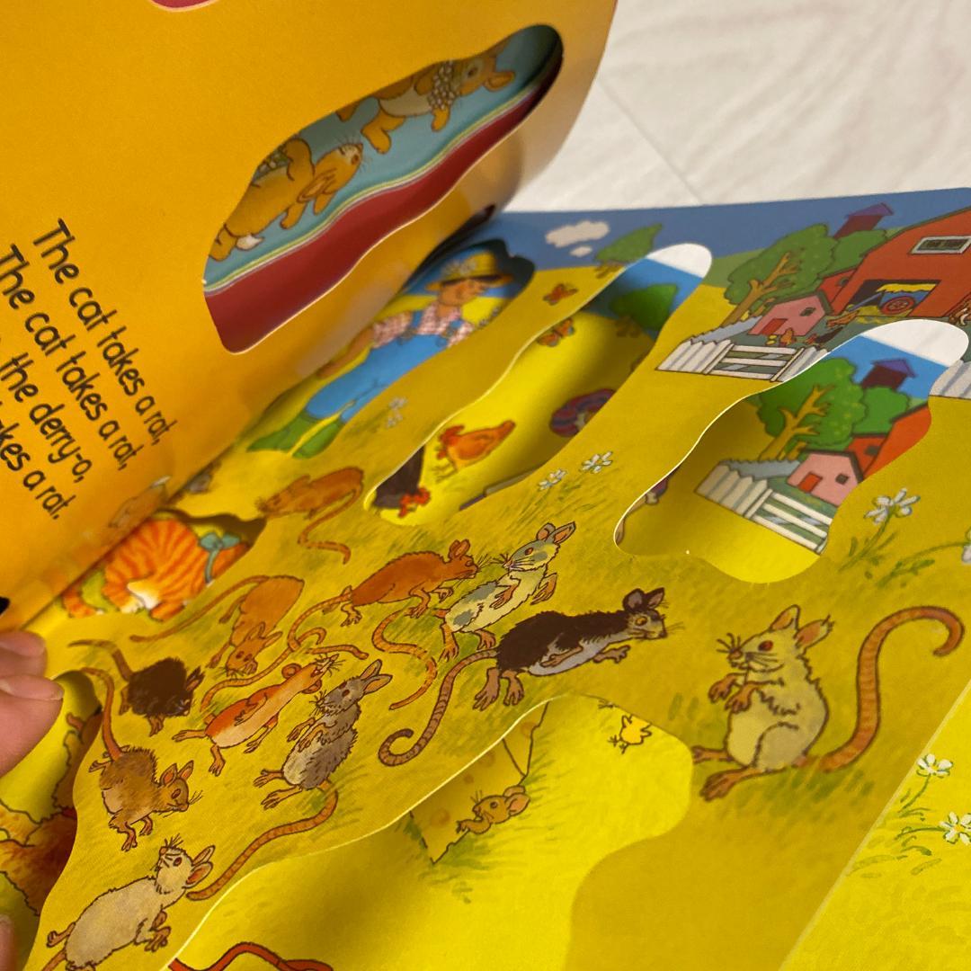 511 The Farmer in the Dell 穴開き仕掛け音声絵本