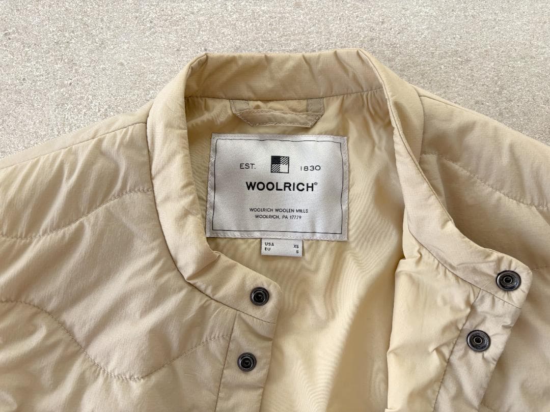 WOOLRICHウールリッチ　高機能ダウンベスト　プリマロフト　S　ベージュ