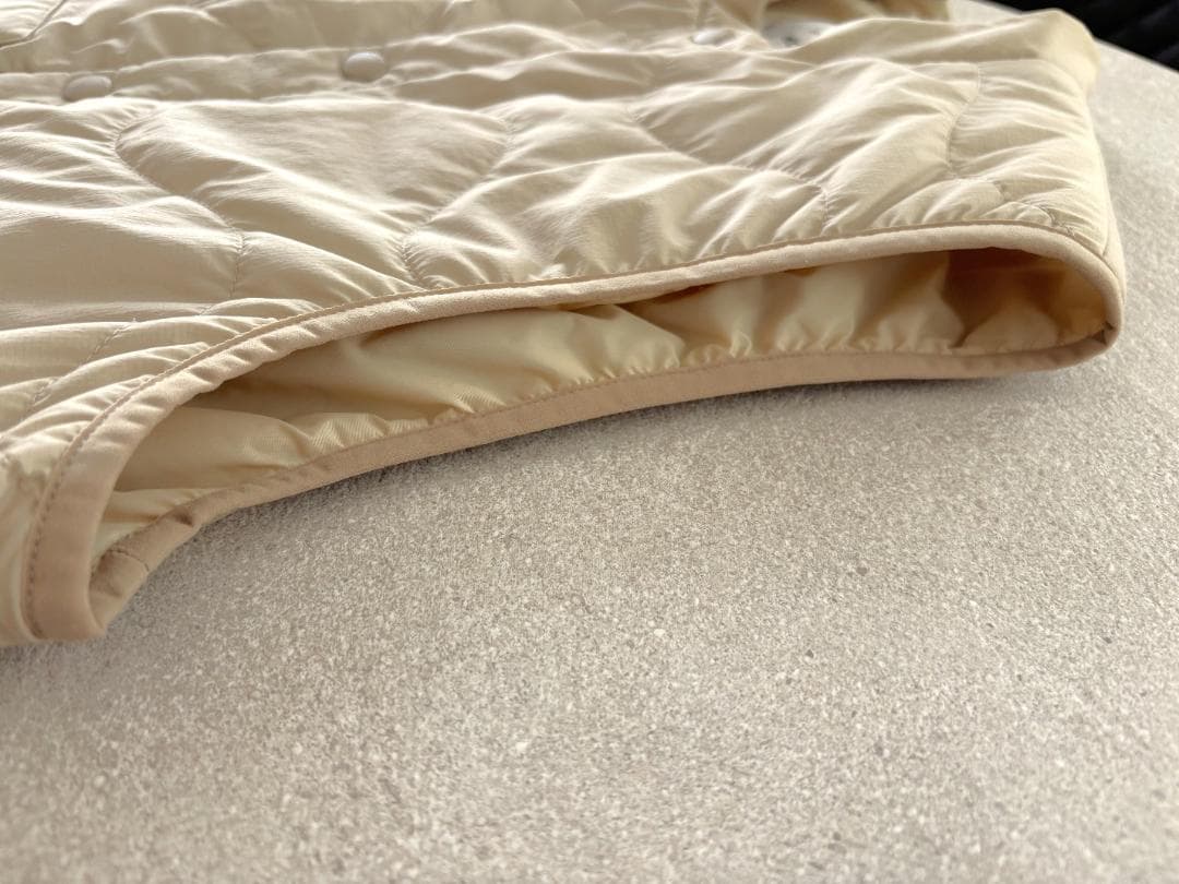 WOOLRICHウールリッチ　高機能ダウンベスト　プリマロフト　S　ベージュ