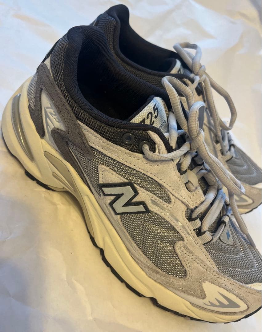 NewBalance ML725CK:White/gray グレー　24.5美品