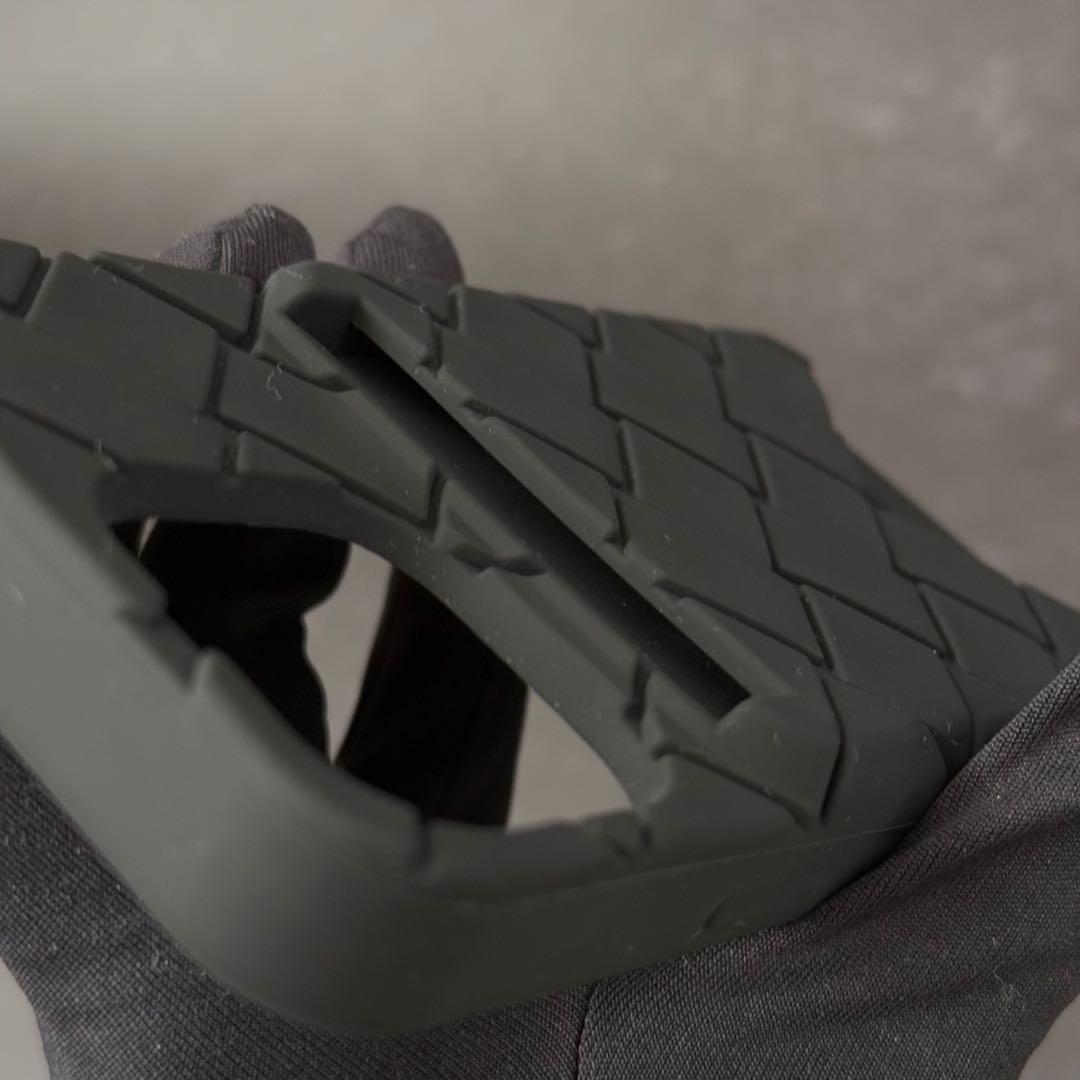 ボッテガヴェネタ iPhone13pro スマホケース カードケース付き