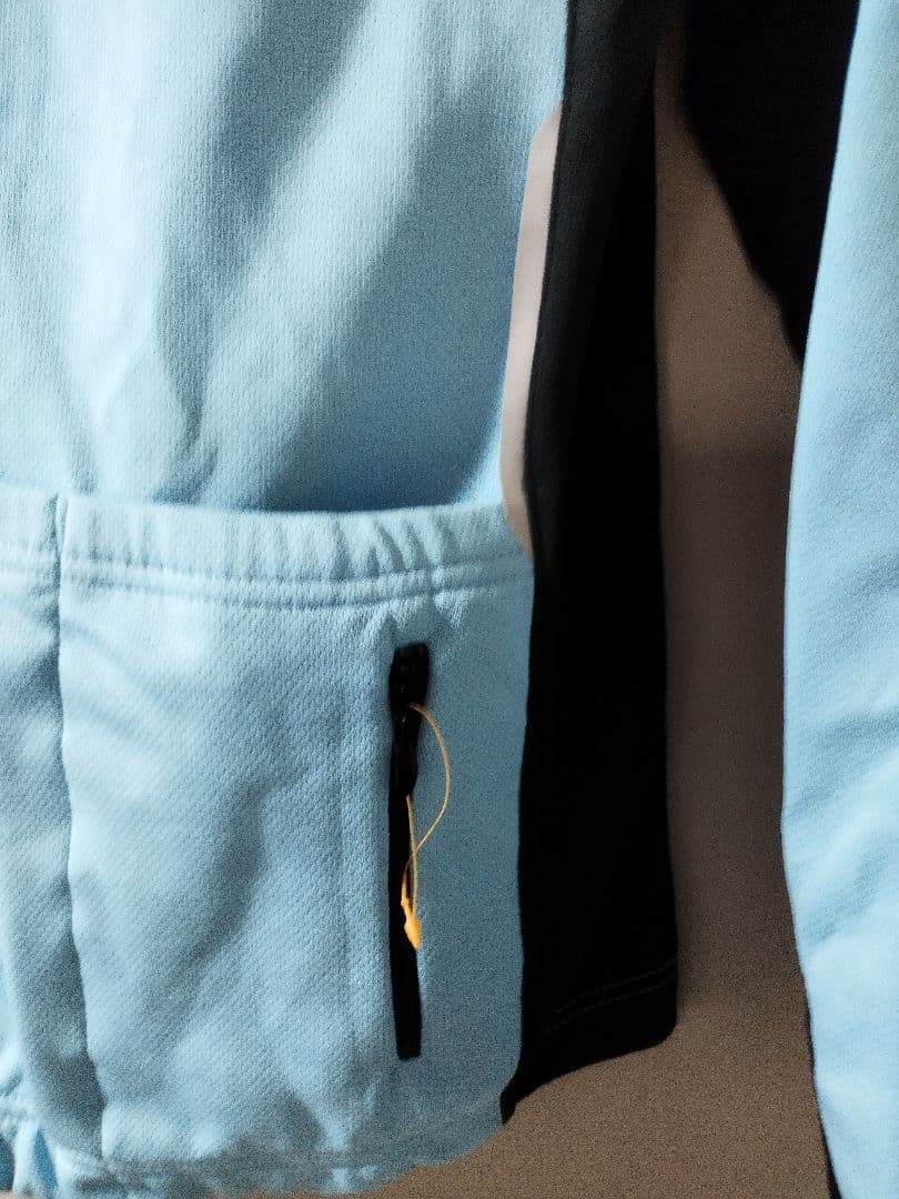 Funkier サイクルジャケット フィト感あったかが良い　未使用品