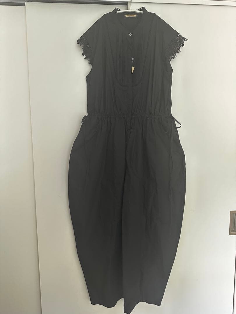 カレンソロジー2025ss新品⭐︎コットンレースオールインワン（ブラック）