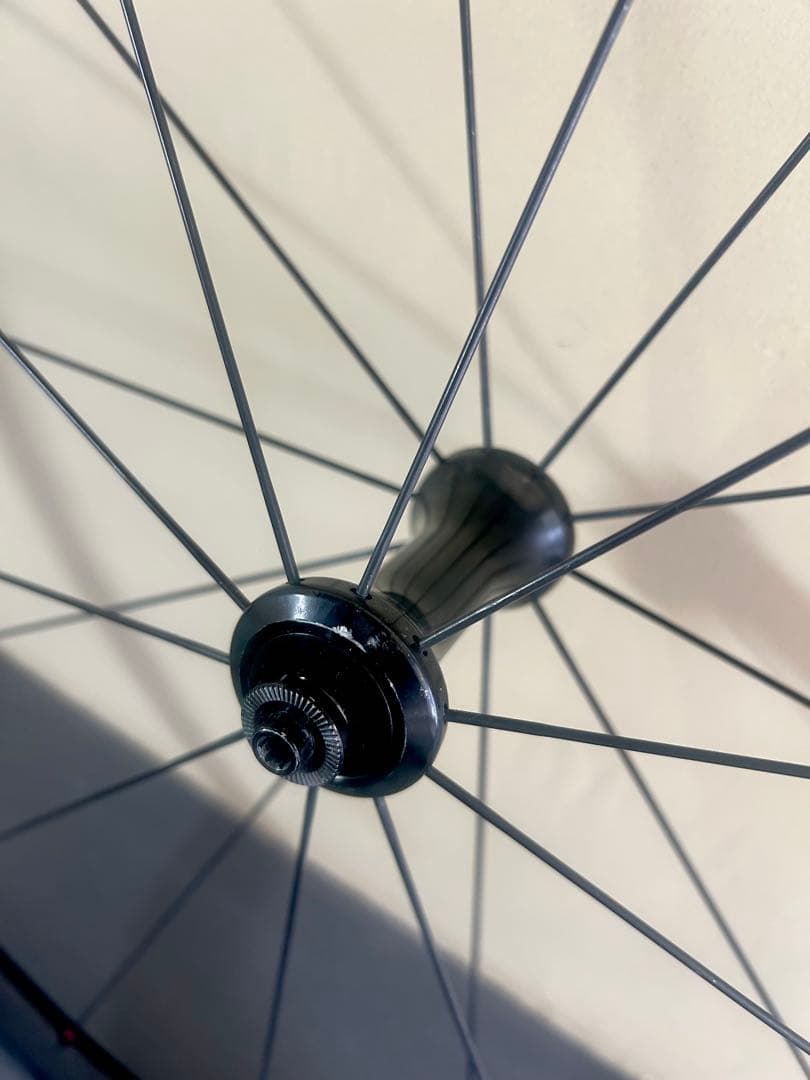 鬼軽な0.50g！【カーボンホイール前輪】スポーク外れ品