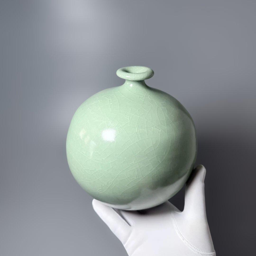 h*u様 人間国宝　中島宏　本人作　青磁小壺　共箱　本物　翡翠色　究極の青　高1