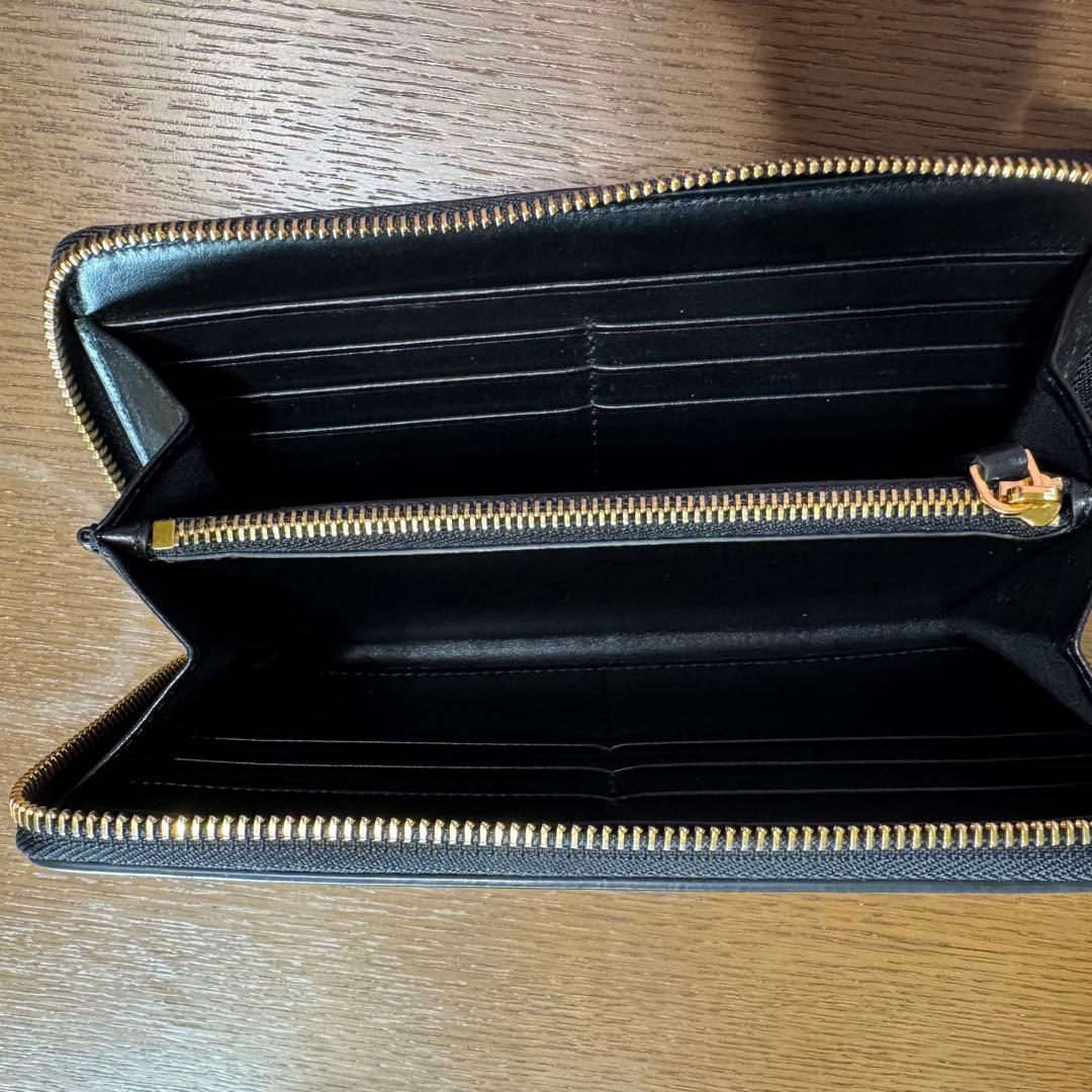 ヴェルサーチ 総柄 ラウンドジップ 長財布 ブラック