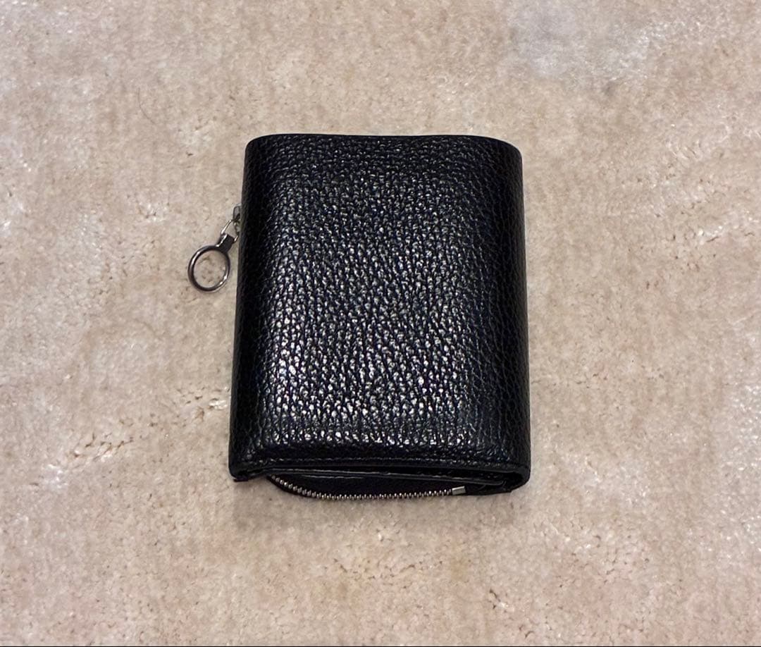 フィーン　Aeta レザー三つ折り財布 ブラック コンパクト 本革