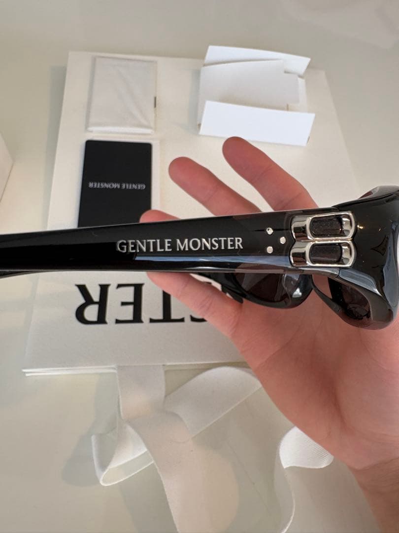 小物 GENTLE MONSTER Monde 01 a