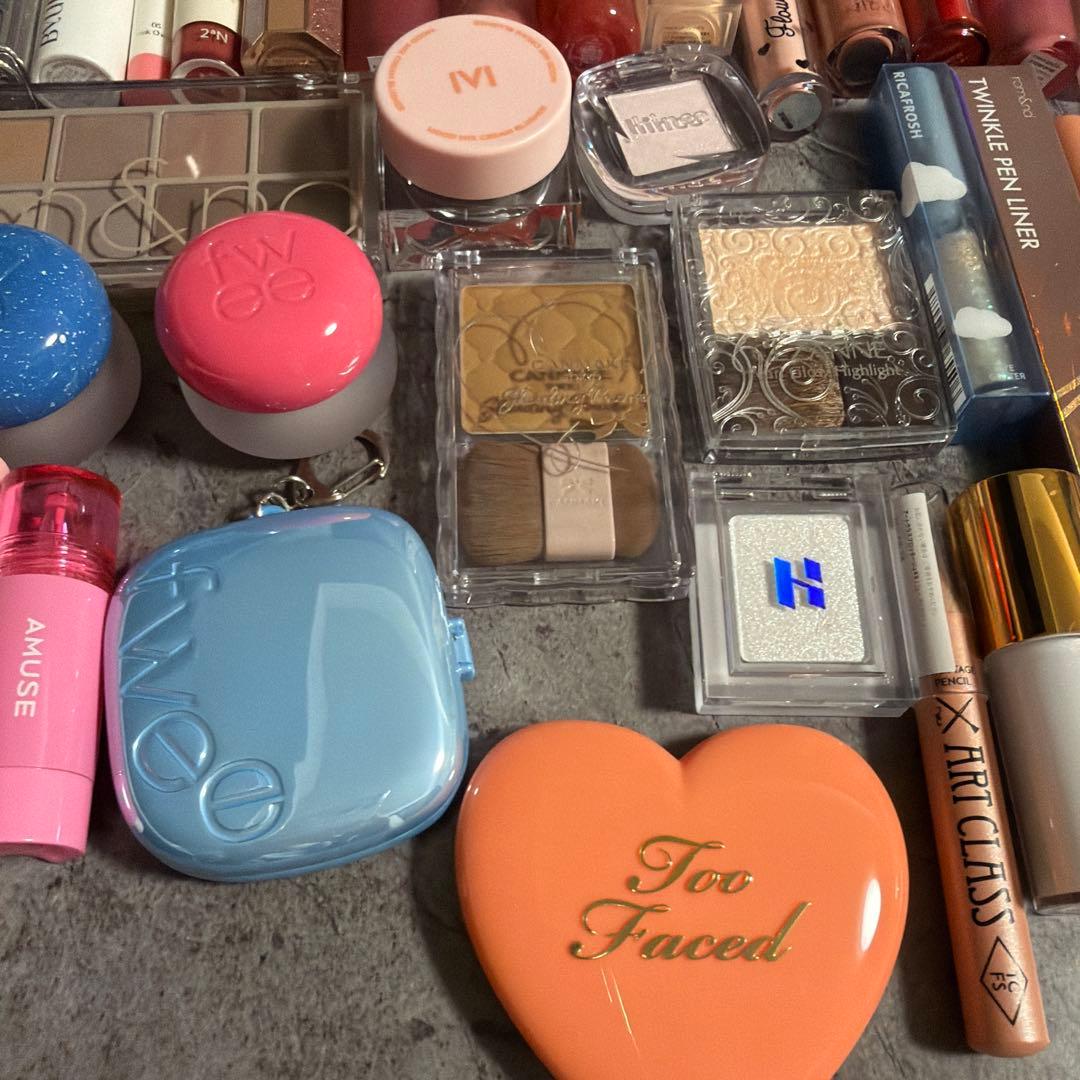 Dior ウォンジョンヨ ペリペラ デイジーク ロムアンド コスメ AMUSE