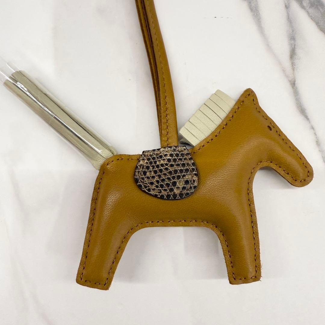 【年末セール】31日まで 美品 エルメス ロデオ タッチ PM セサミU刻印