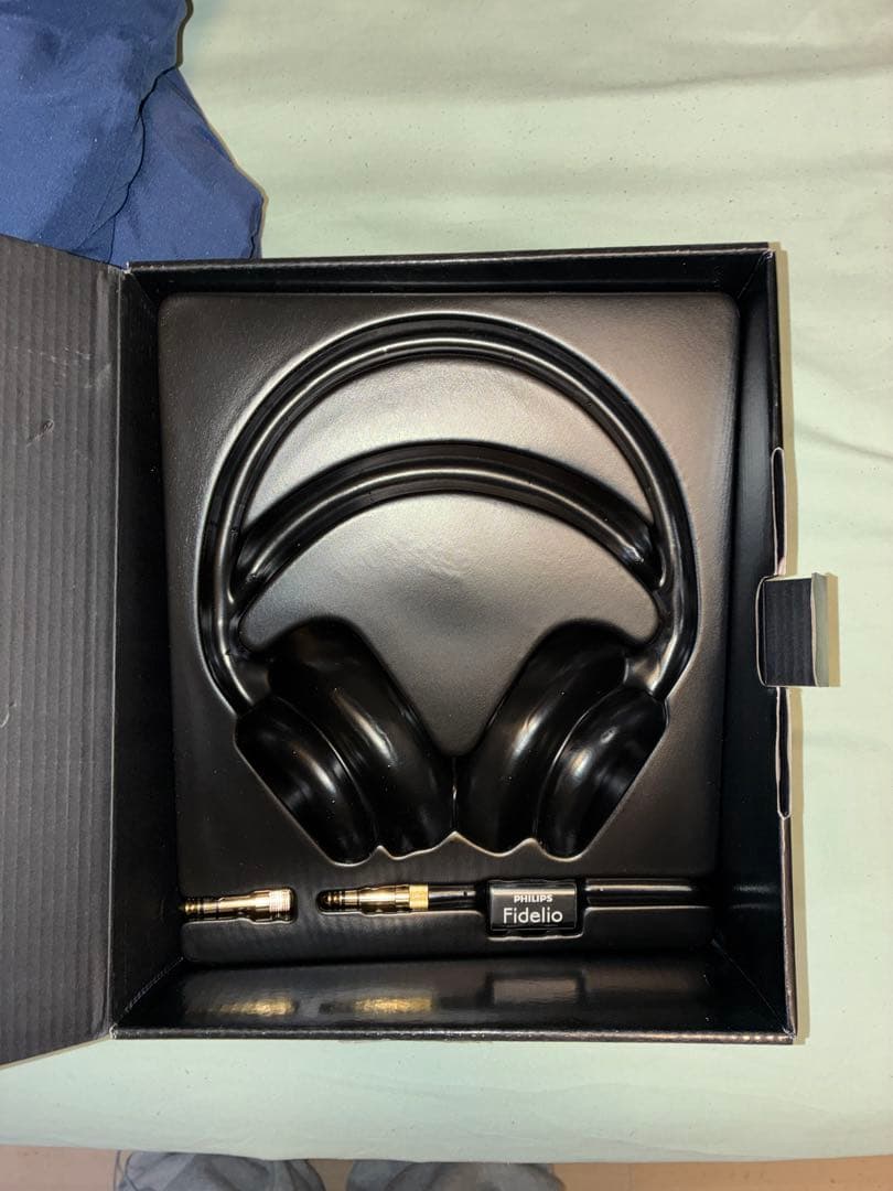 ヘッドホン Philips Fidelio X2HR