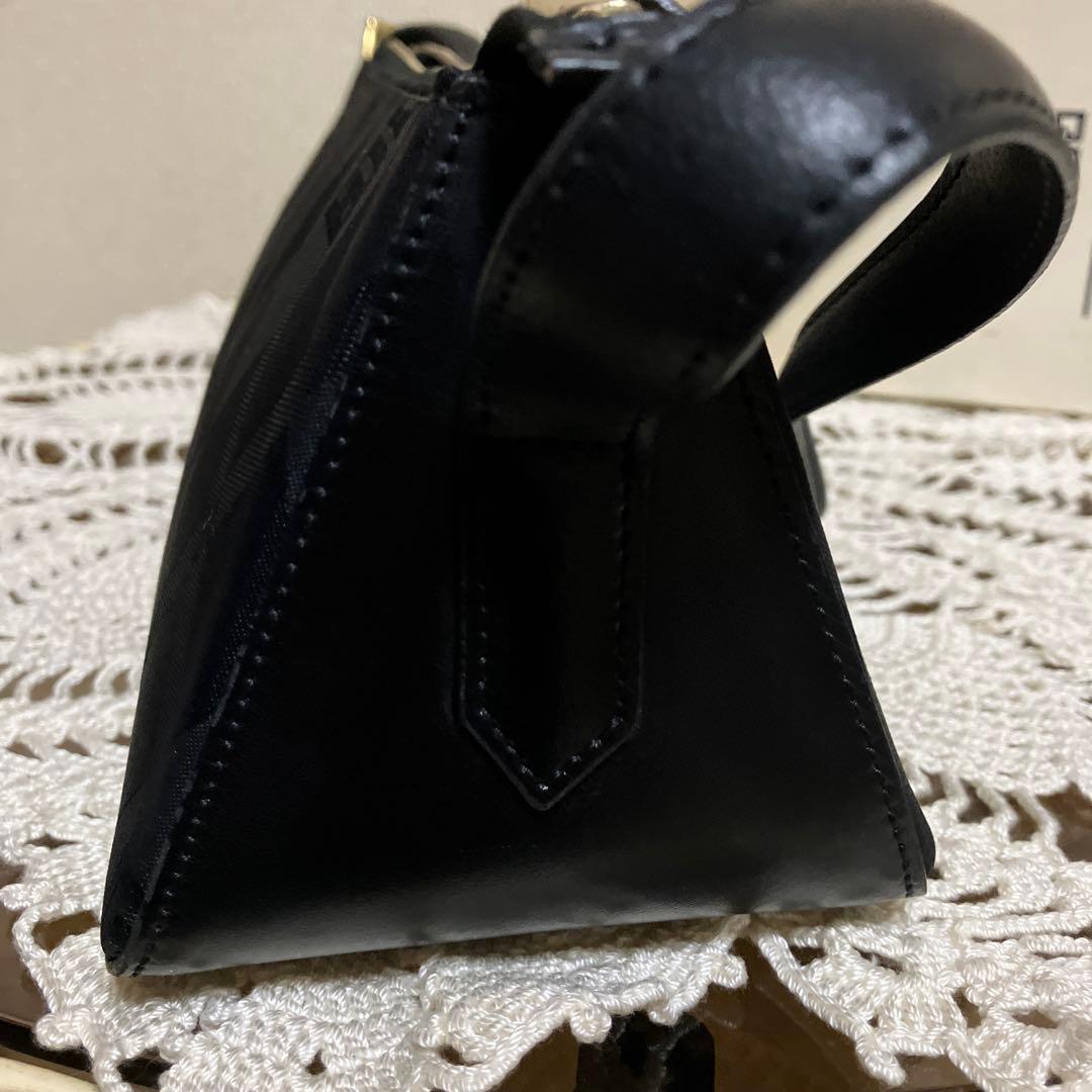 Givenchy ブラック ショルダーバッグ キャンバス/レザー 美品 匿名配送