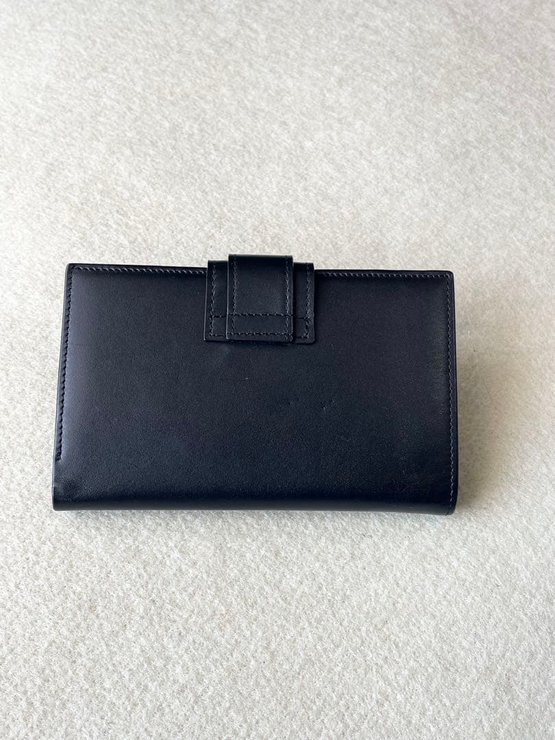 2月5日迄限定価格　新品　フェラガモ　財布